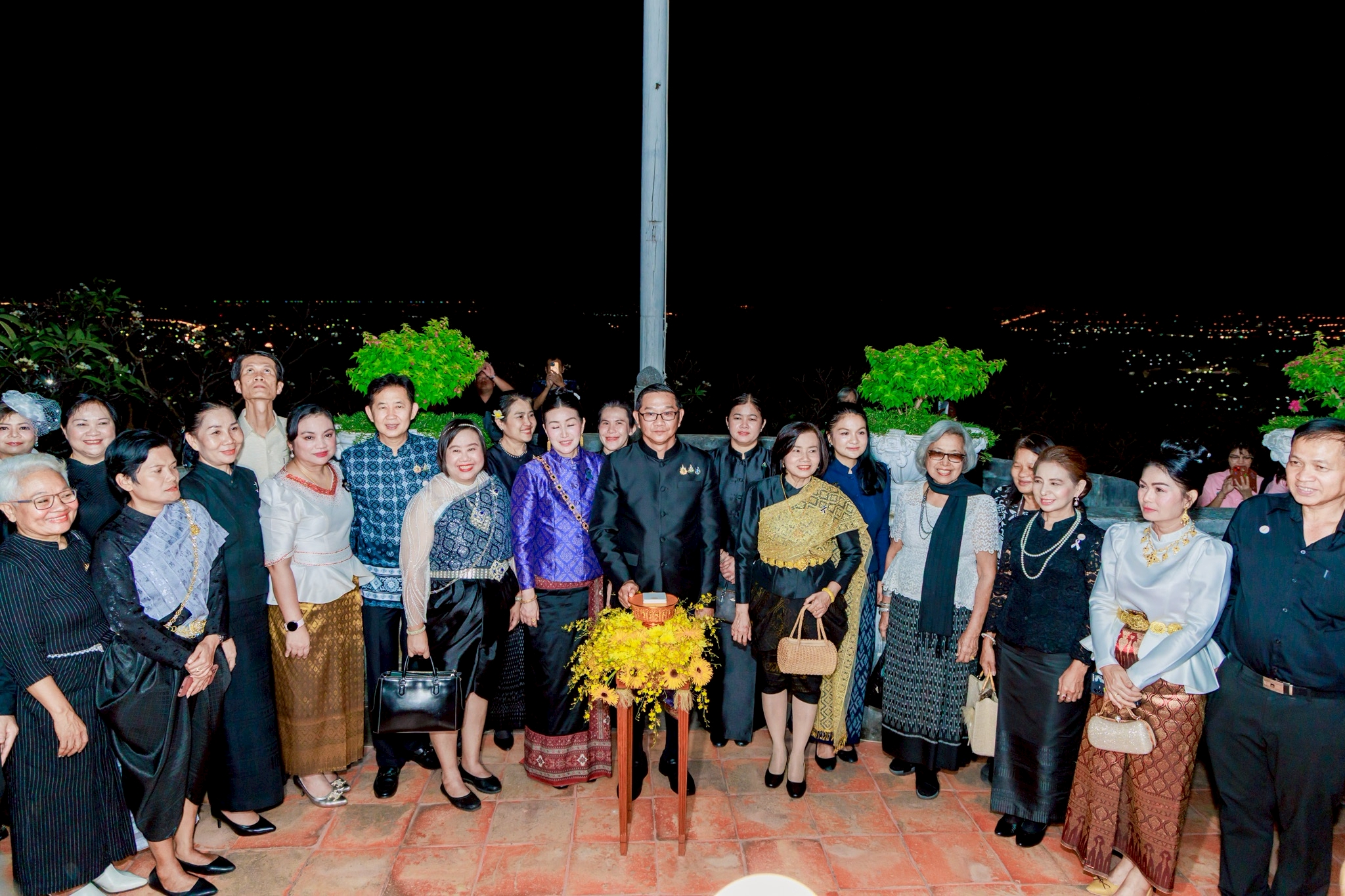 title - ปฏิรูปที่ดินจังหวัดเพชรบุรี ร่วมพิธีเปิดงานพระนครคีรีราตรีประดับดาว (Phranakhonkhiri Starry Night) ณ พระที่นั่งราชธรรรมสภา พิพิธภัณฑสถานแห่งชาติ พระนครคีรี